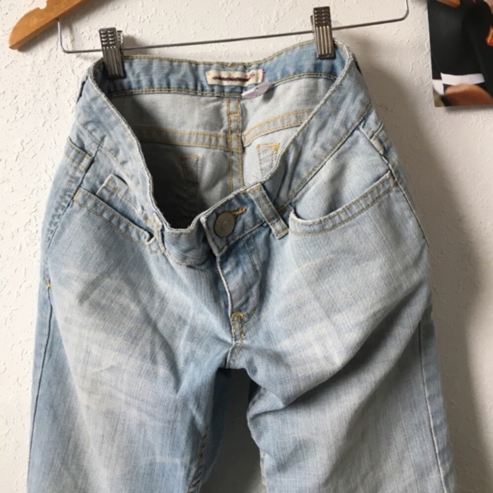 Hollister Women's Wide Leg Flare Lightwashed Jeans - Picture 2 of 5